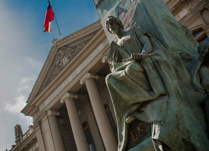 بهترین وکیل دادگستری فرانسه و ایران