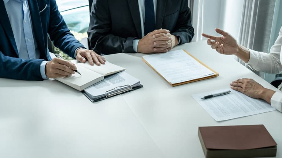 تیم وکیل معروف